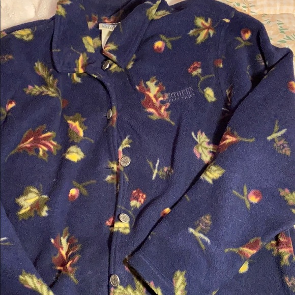 VTG fleece button up🍂 - Picture 4 of 9